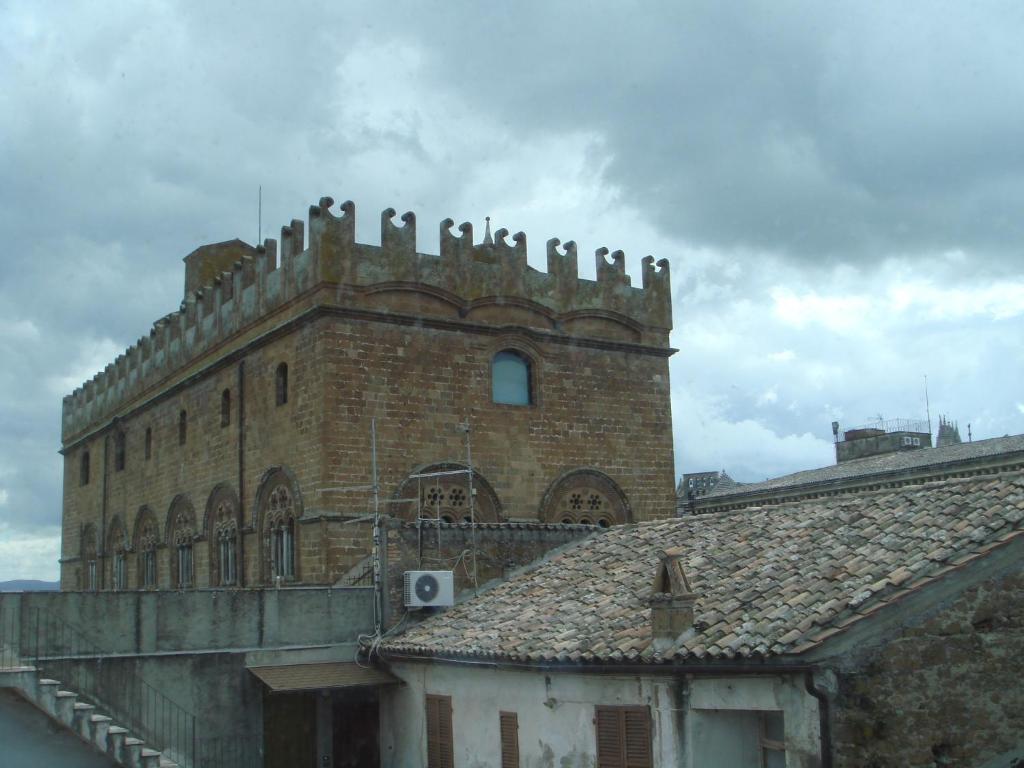 La Soffitta E La Torre Hotel Orvieto Exterior photo